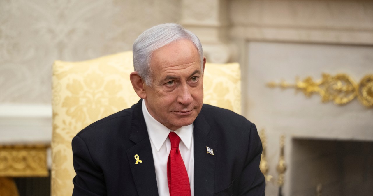 Pociski uderzyły w linie kolejowe i mosty. "Rozbijamy reżim terrorystyczny w Iranie"