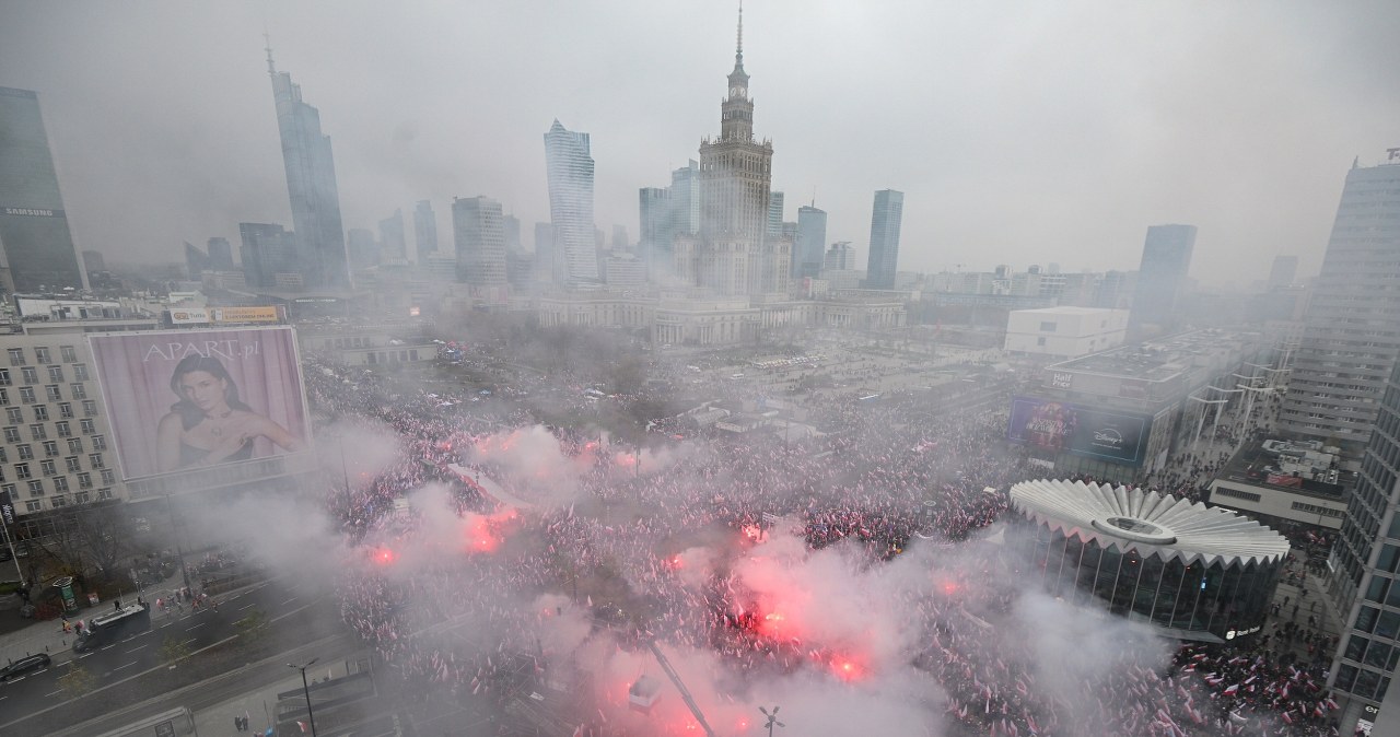 Race poszły w ruch. Rozpoczyna się Marsz Niepodległości [NA ŻYWO]