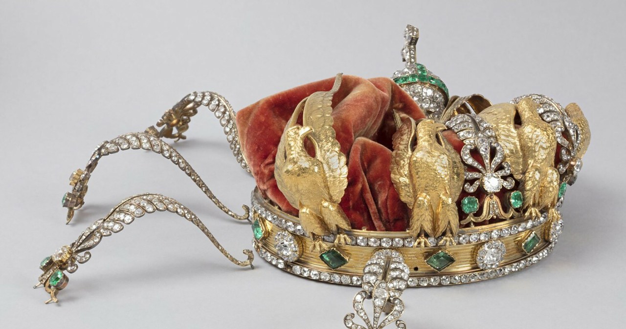Luwr ujawnił losy uszkodzonej korony cesarzowej Eugenii