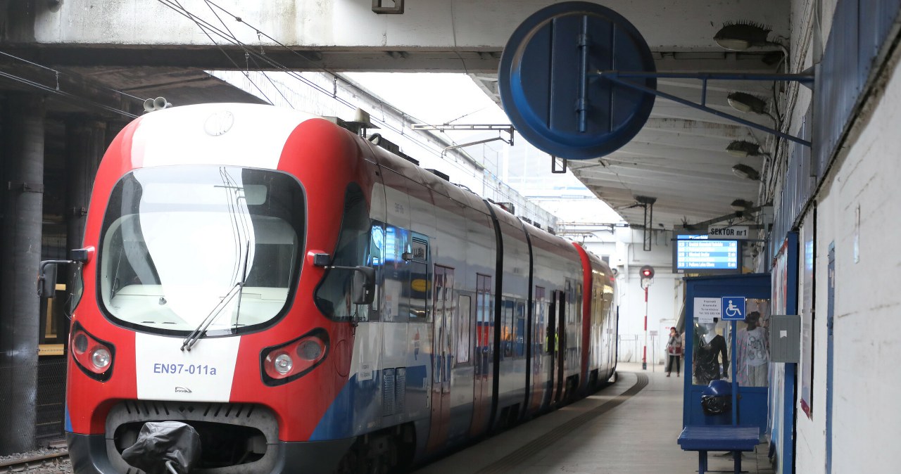 Zderzenie pociągów w centrum Warszawy. Są ranni, ruch wstrzymany