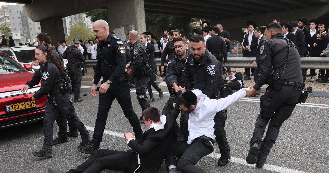 ​Tłum ultraortodoksyjnych Żydów ścigał izraelskie żołnierki