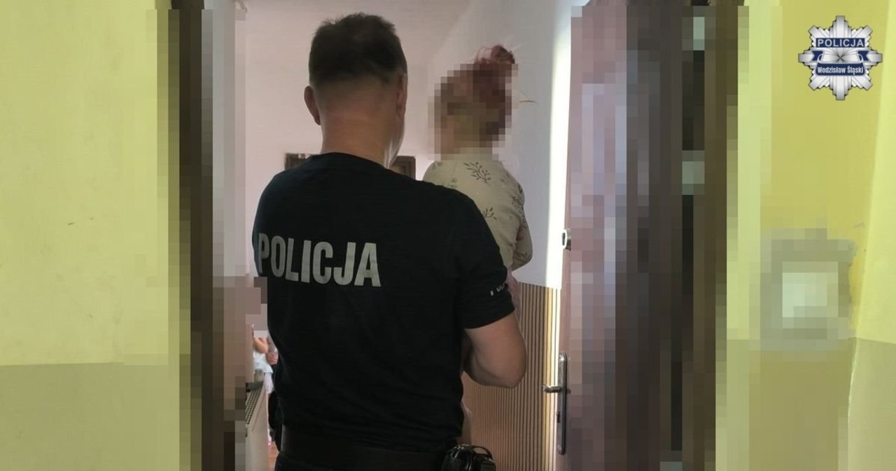 Dwuletnia dziewczynka błąkała się boso po mieście. Jak tłumaczyła się matka?