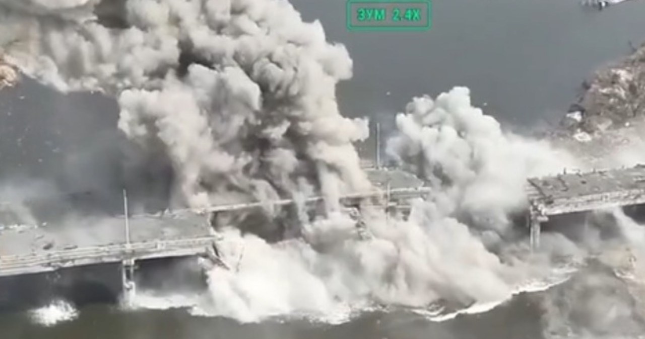 Ukraińcy wysadzili most dronami. Pierwsza taka sytuacja w historii. NAGRANIE