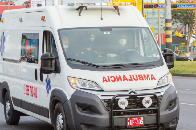Katastrofa na górskiej drodze. Minibus runął w 500-metrową przepaść