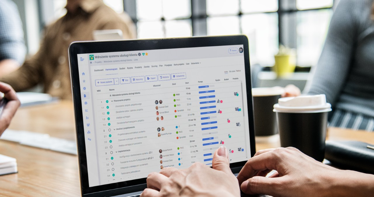 Transformacja cyfrowa w zarządzaniu projektami - klucz do przewagi konkurencyjnej w 2025 roku