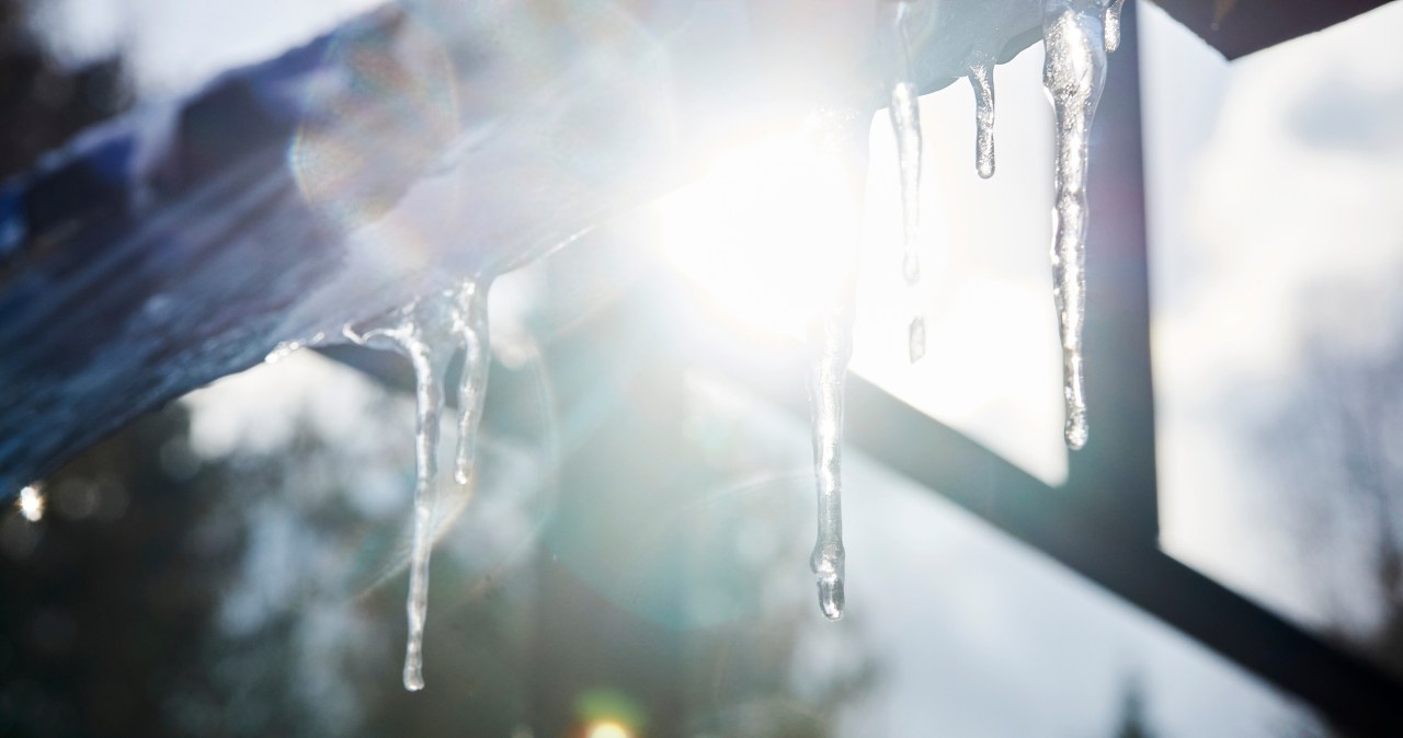 Odwilż, ale także -15 st. C. Polska pogodowo podzieli się na pół