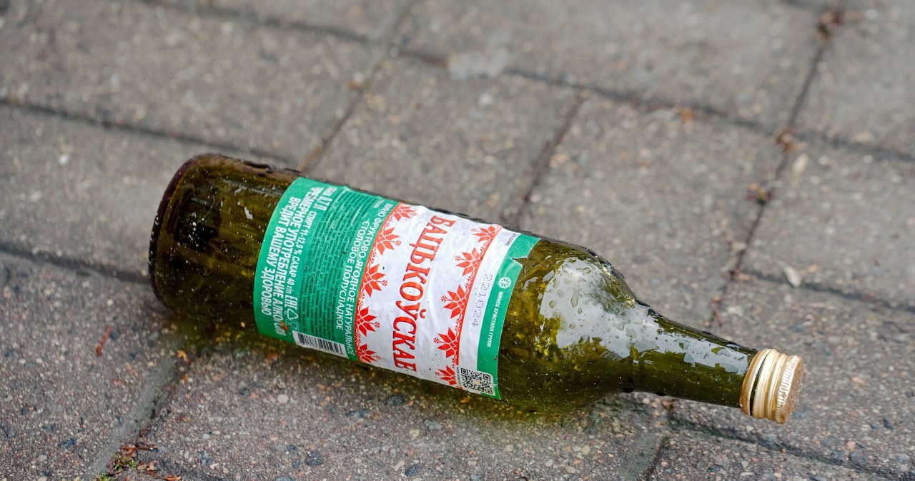 Kilkanaście osób nie żyje po spożyciu zatrutego alkoholu