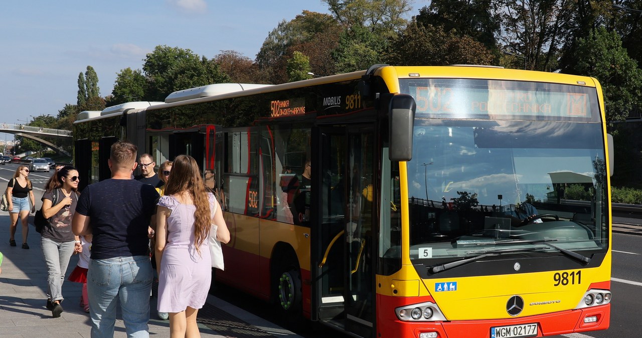 Zamknięte ulice, objazdy i zmiany w komunikacji 1 sierpnia w Warszawie