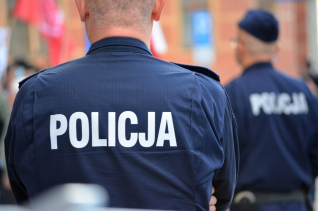 Wtargnął z nożem do urzędu miasta i groził urzędnikom