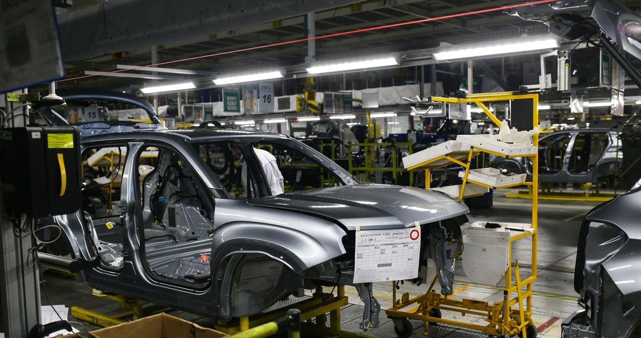 Odprawy wyższe niż kodeksowe. Porozumienie ws. fabryki Stellantis