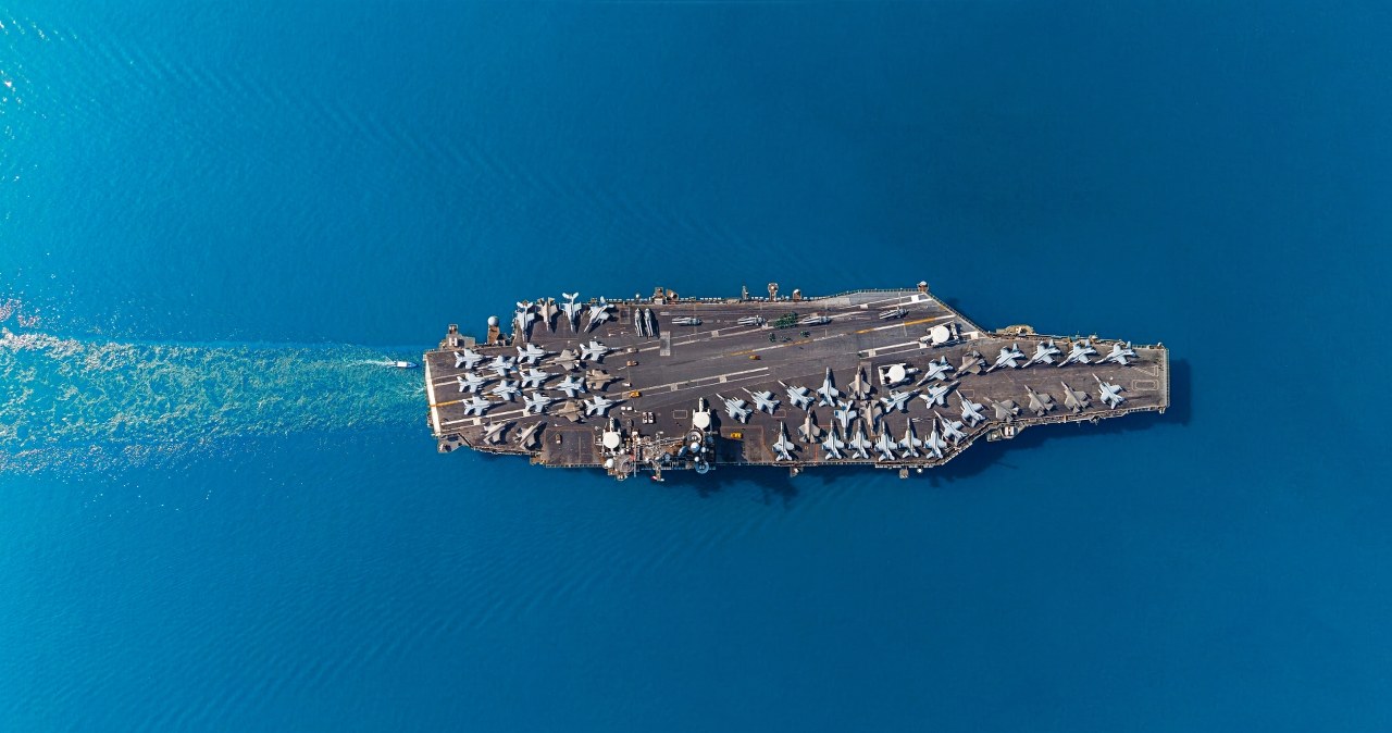 Pierwszy taki lotniskowiec w UE. Kosztował 132 mln euro