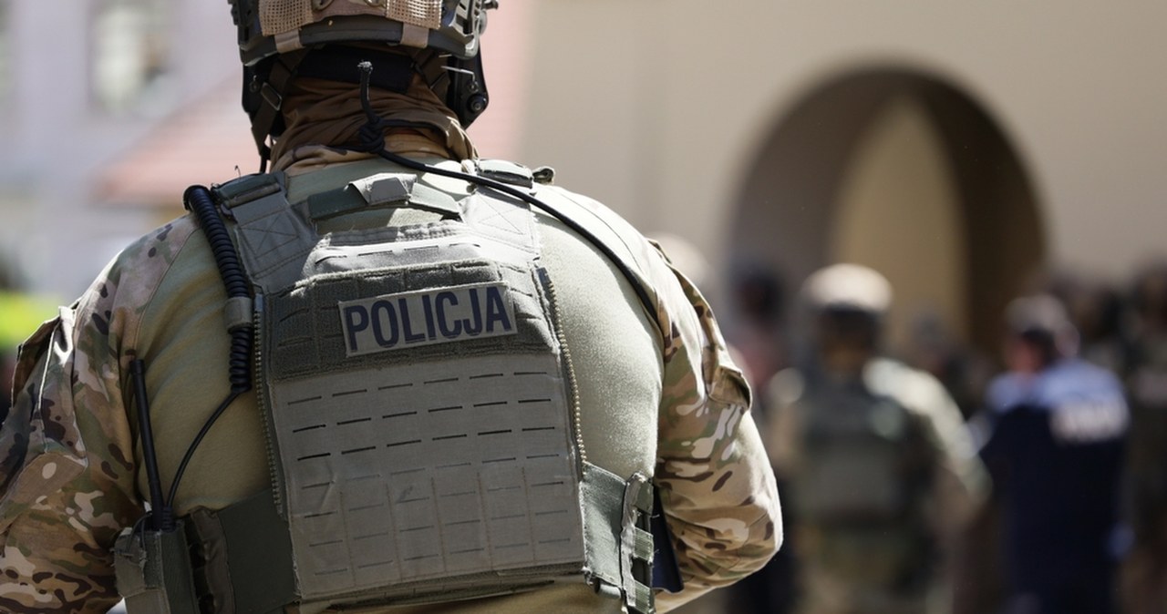 Akcja kontrterrorystów pod Warszawą. Co się dzieje w Jankach?