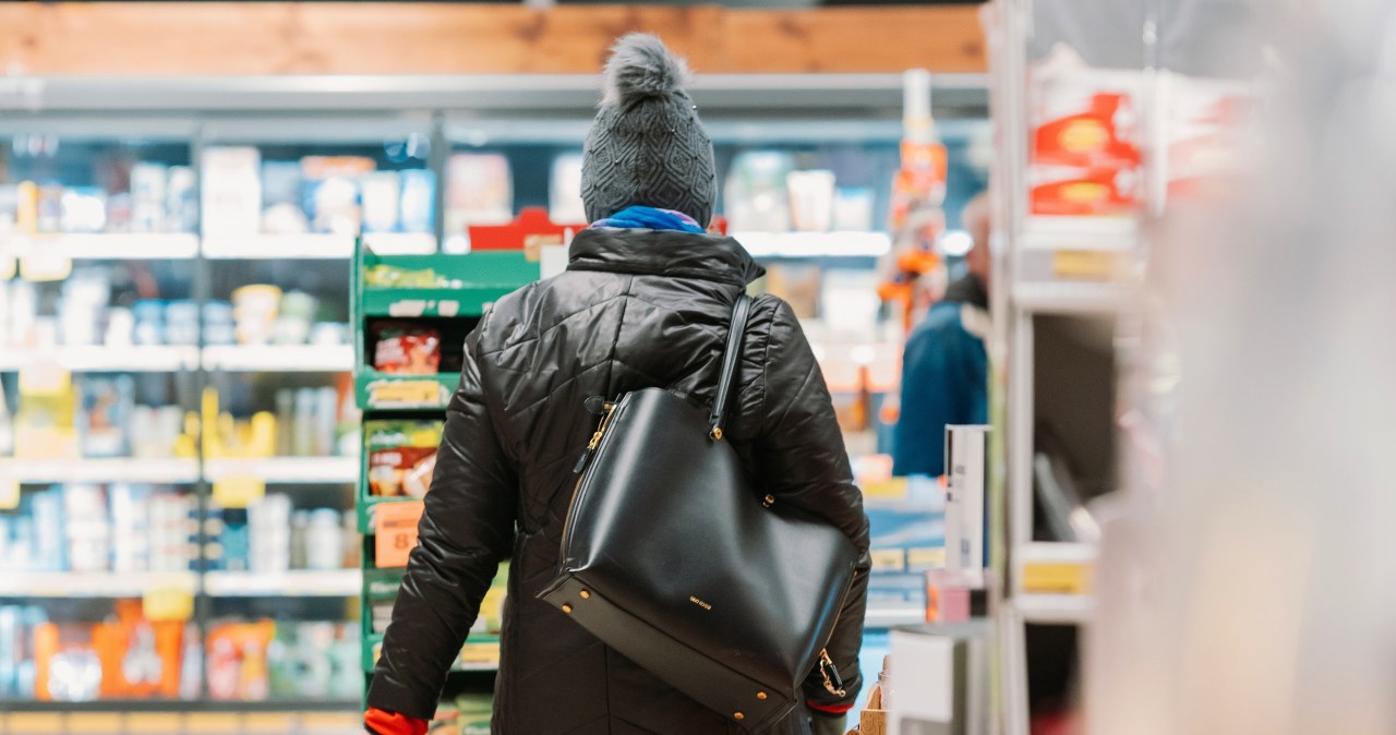 Dziś niedziela handlowa. Przed świętami sklepy otwarte nawet do 1
