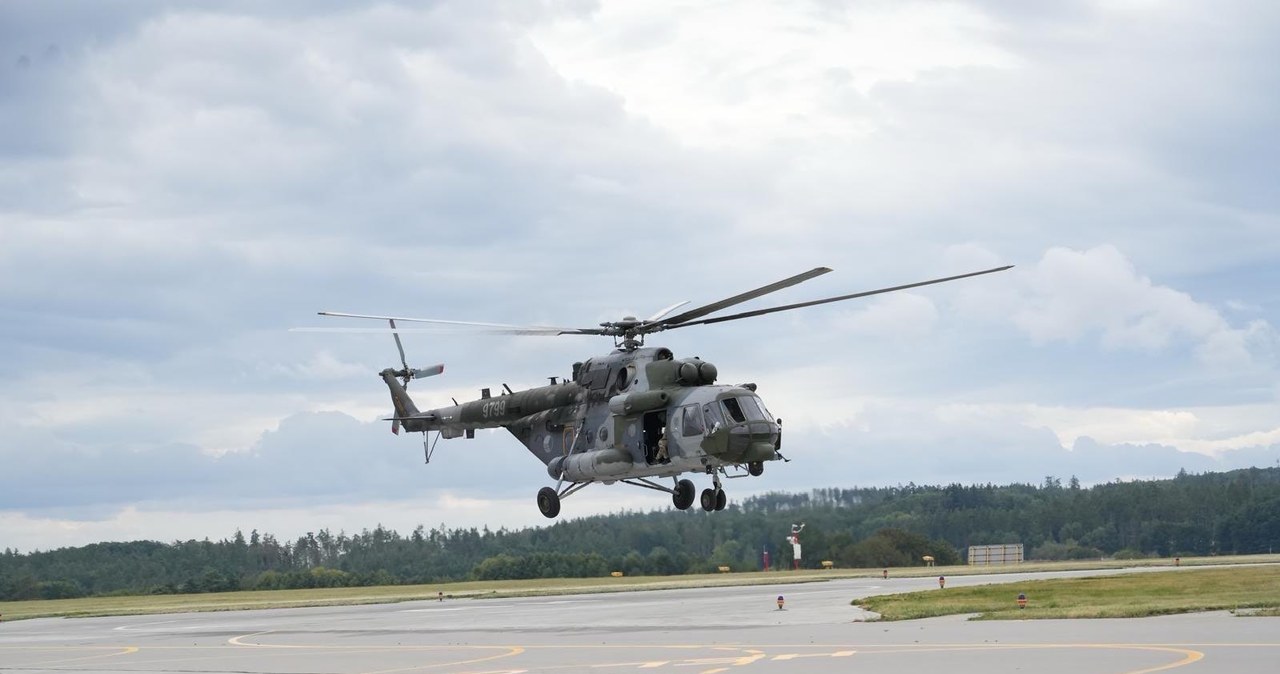 Śmigłowce z Czech są już w Polsce. Będą zwalczać rosyjskie drony