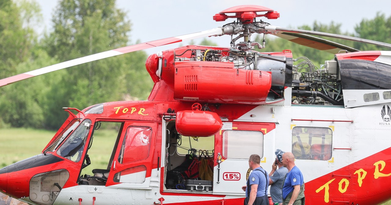Śmigłowiec TOPR-u wrócił pod Tatry. Kiedy wznowi pracę?