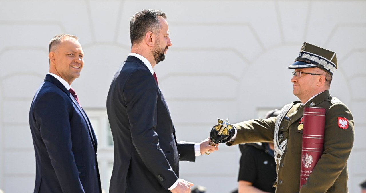 Prezydent wręczył nominacje generalskie. "Poruszający i symboliczny moment"