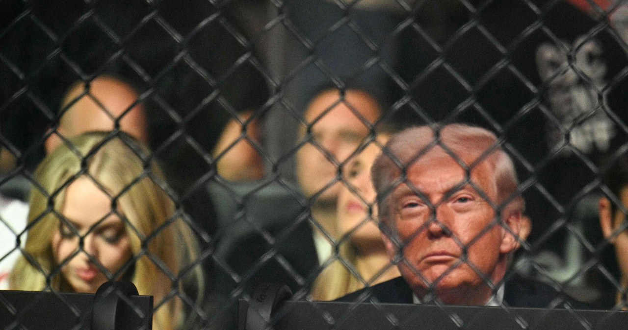 ​Tego w Białym Domu jeszcze nie było. Trump chce walk na trawniku
