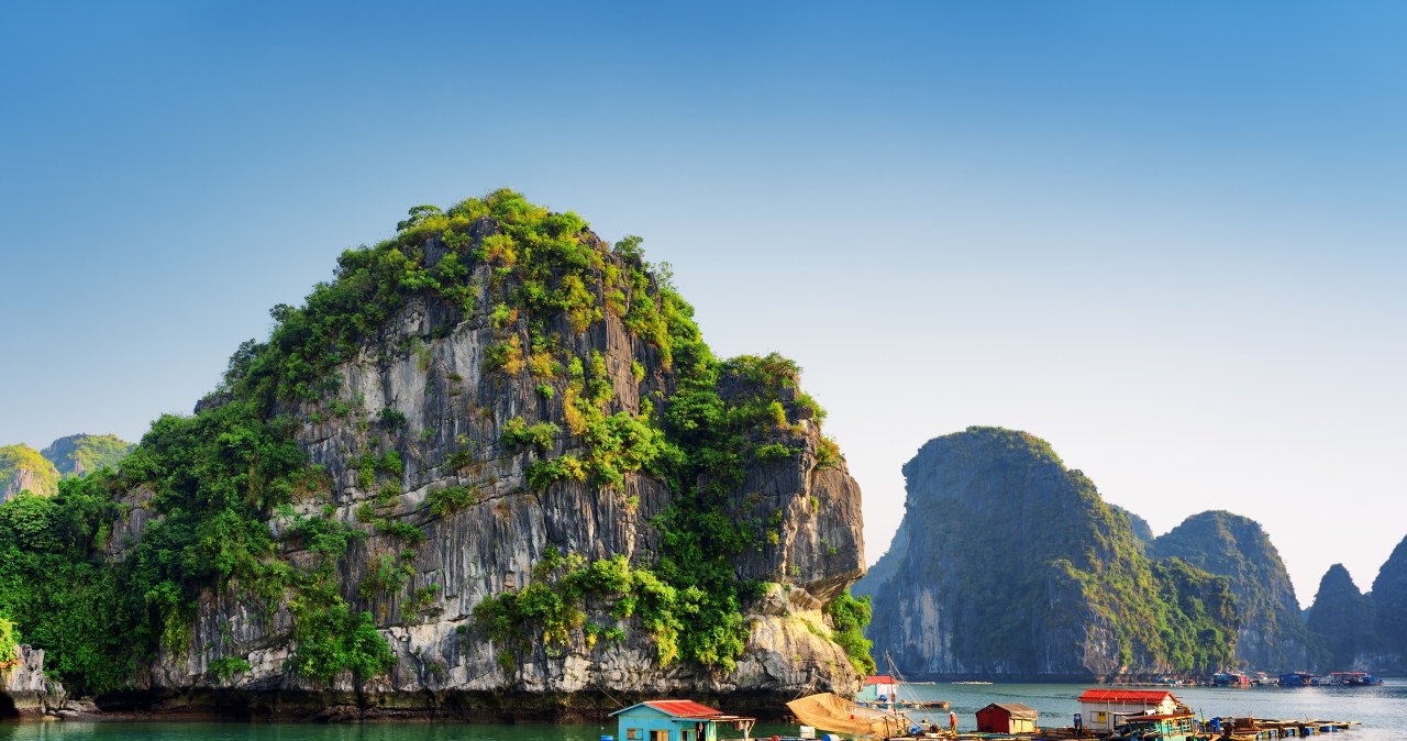 Planujesz wakacje w Tajlandii? Lepiej odwiedź inny kraj, zanim zjadą się tłumy