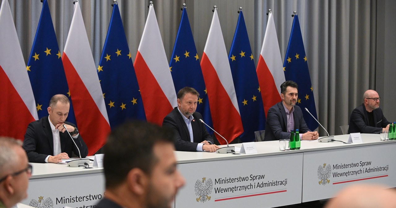 Ponad 15. tys. funkcjonariuszy w akcji. Jak wygląda sytuacja na granicach?