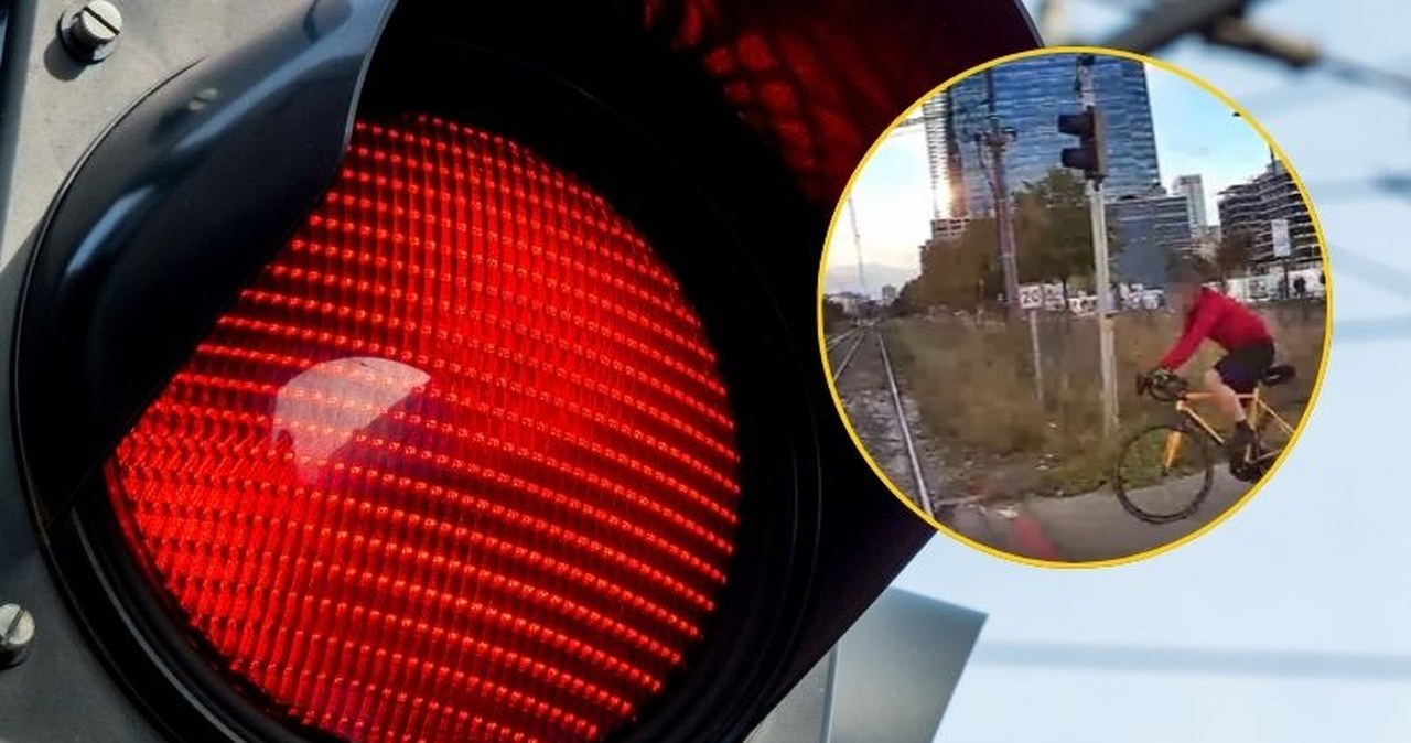 Rowerzysta wjechał pod tramwaj na czerwonym. Wideo ku przestrodze