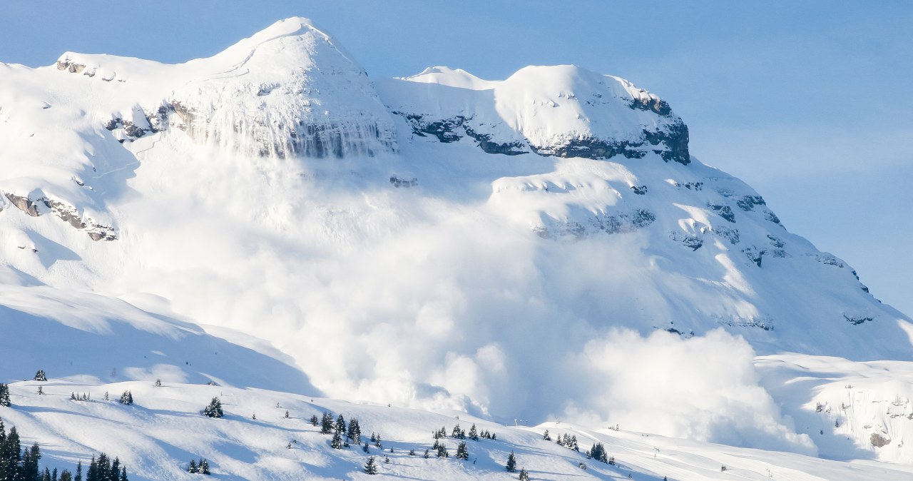 Na stoku było 25 narciarzy. Śmiercionośna lawina we Włoszech