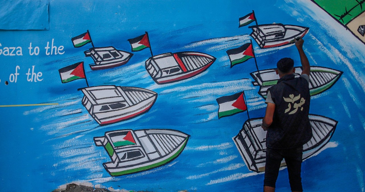 Izrael zatrzymuje kolejne statki flotylli i rekwiruje pomoc humanitarną