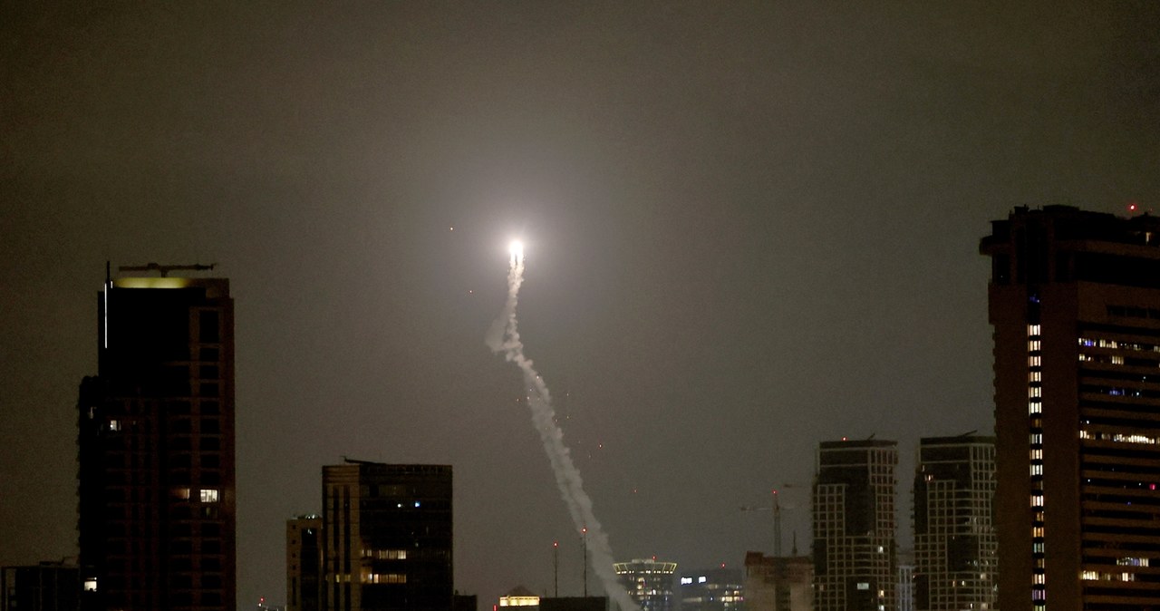 350 pocisków balistycznych na Izrael. Iran zaatakował w nocy