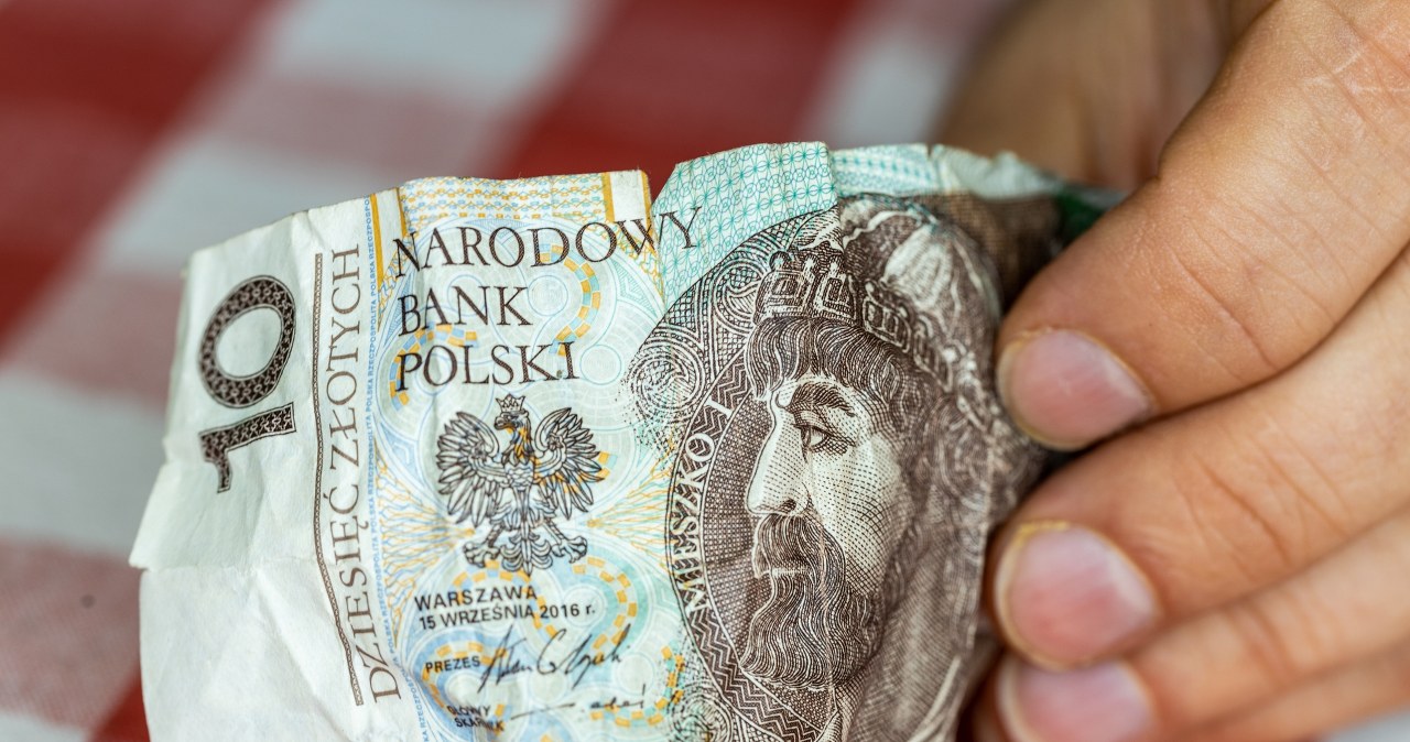 Masz w portfelu uszkodzone pieniądze? Lepiej je wymień, za chwilę będzie za późno