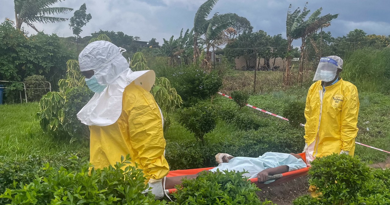 Rośnie liczba zgonów i zachorowań na Ebolę. WHO aktualizuje ocenę ryzyka