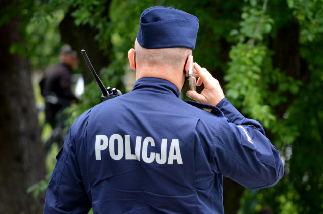 Śmierć 64-latki niedaleko Kielc. Policja szuka jej męża, opublikowała wizerunek