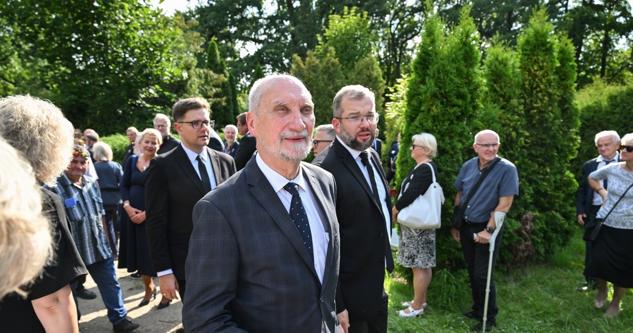 Antoni Macierewicz usłyszy zarzuty. Prokuratura wskazała termin