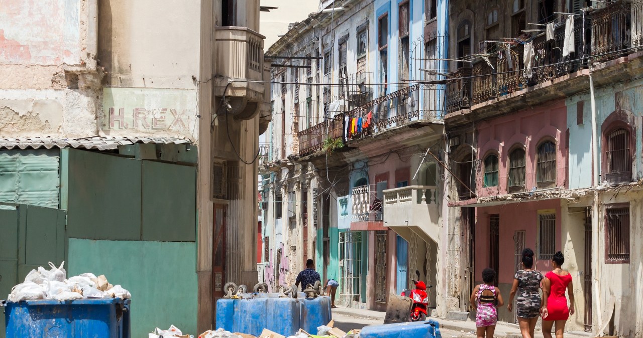 Szmaty, pudła, butelki. Kuba tonie w śmieciach przez kryzys
