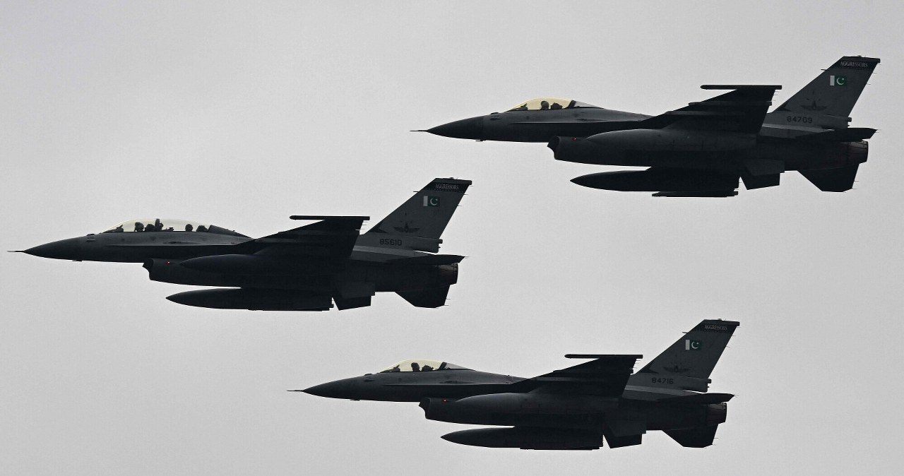 Napięcia w Azji: Pakistańskie lotnictwo zaatakowało Afganistan