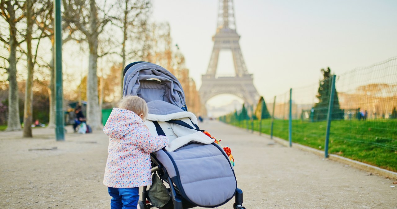 Masz 29 lat? Francuski rząd przypomni ci, że już czas na dziecko