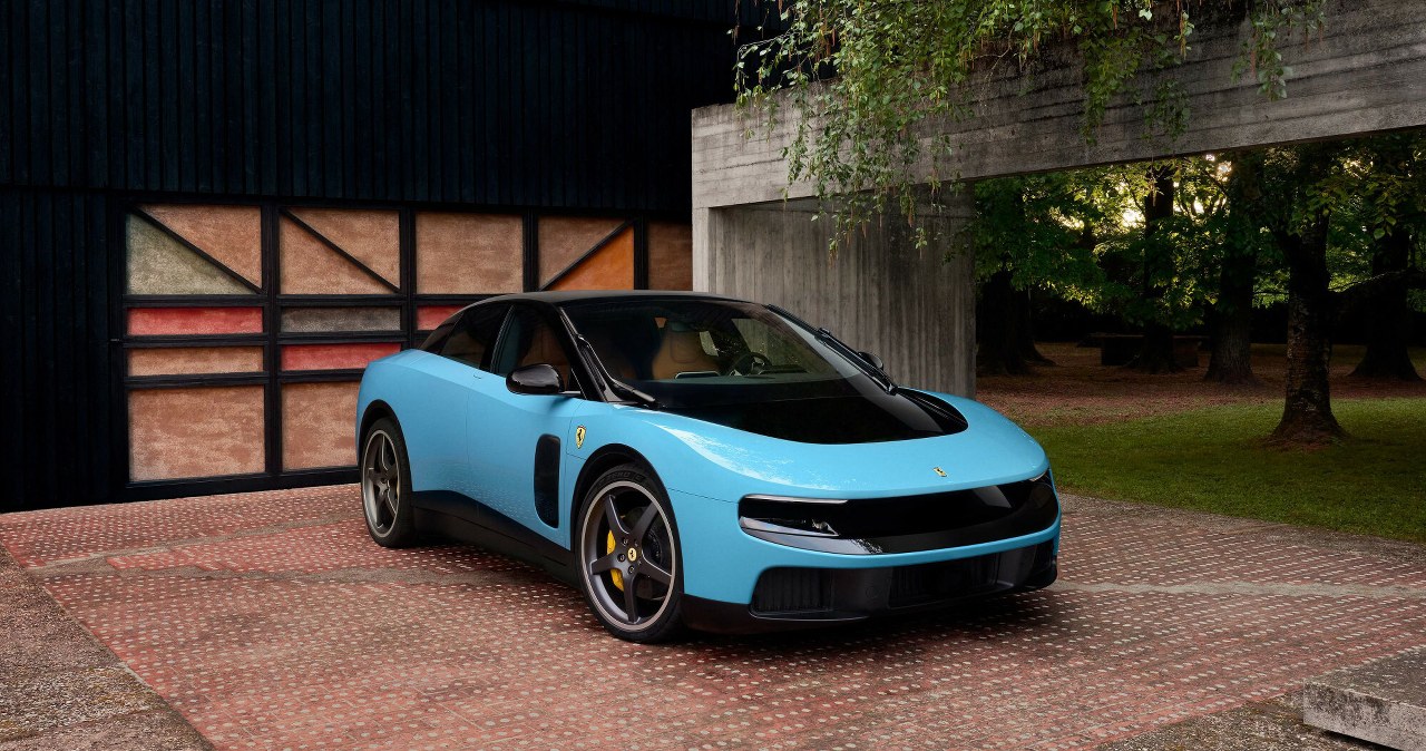 Nowa era Ferrari. Pokazano pierwszego pełnego elektryka