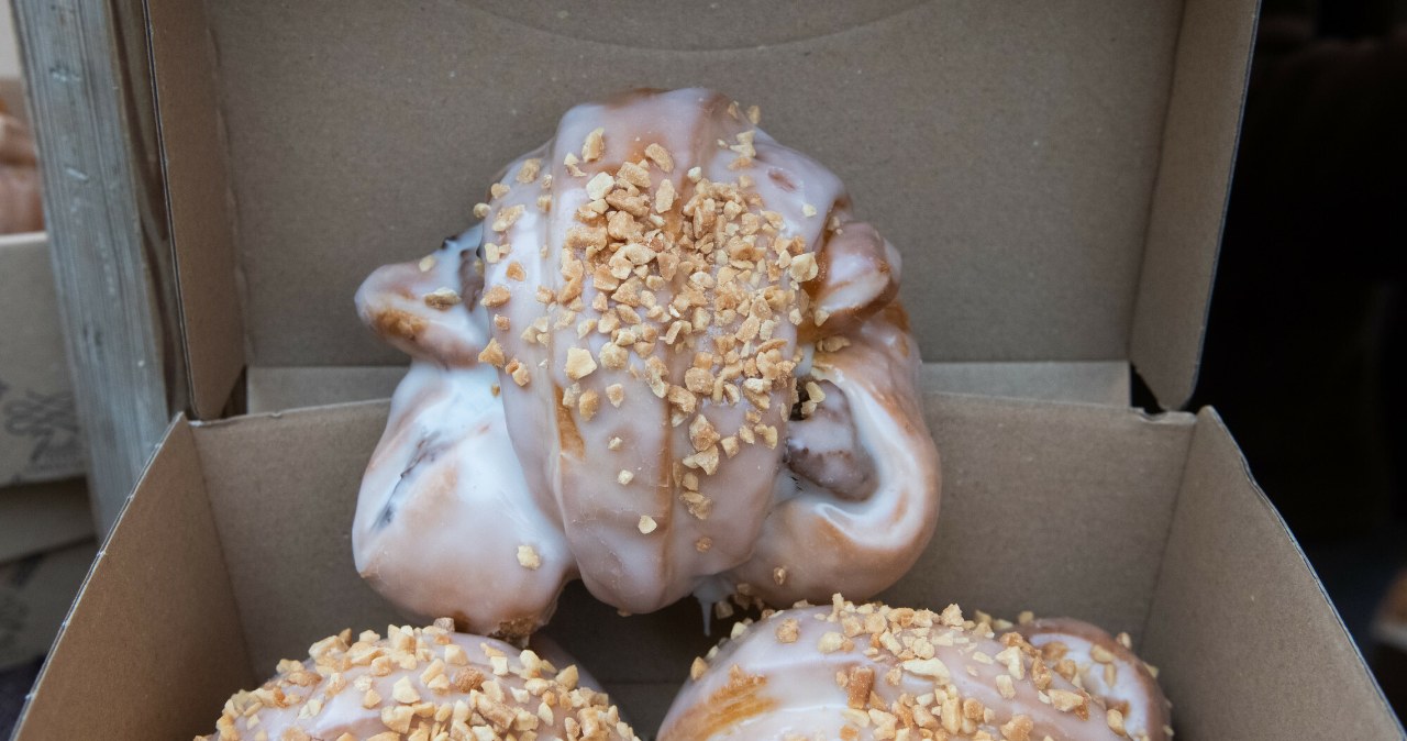 Rogal świętomarciński tańszy czy droższy niż rok temu? Jest analiza