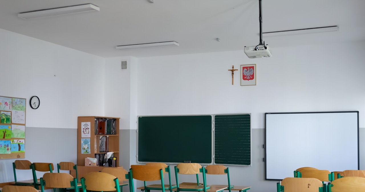 ​Dyrektor szkoły oskarżony o posiadanie narkotyków. Został zawieszony