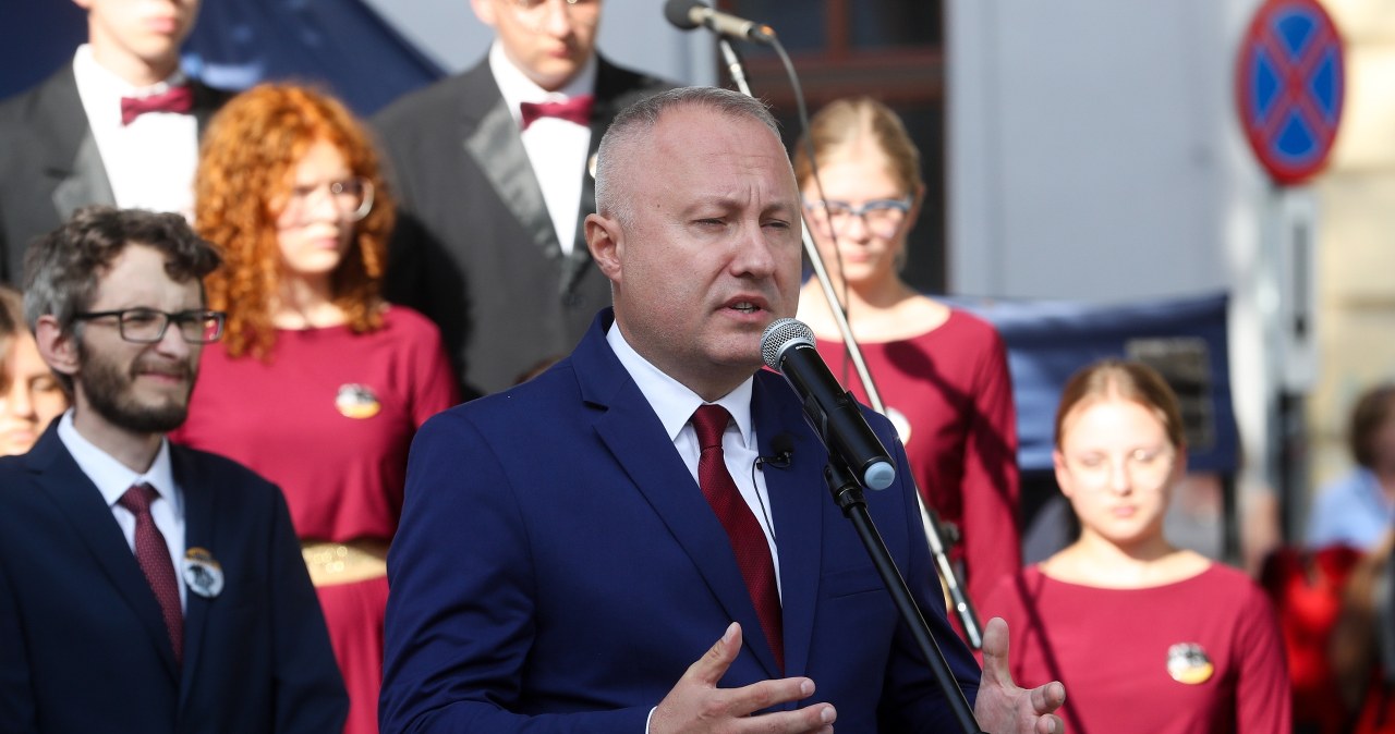 Afera w Nowym Sączu to zemsta europosła? Handzel i Bochenek zabrali głos