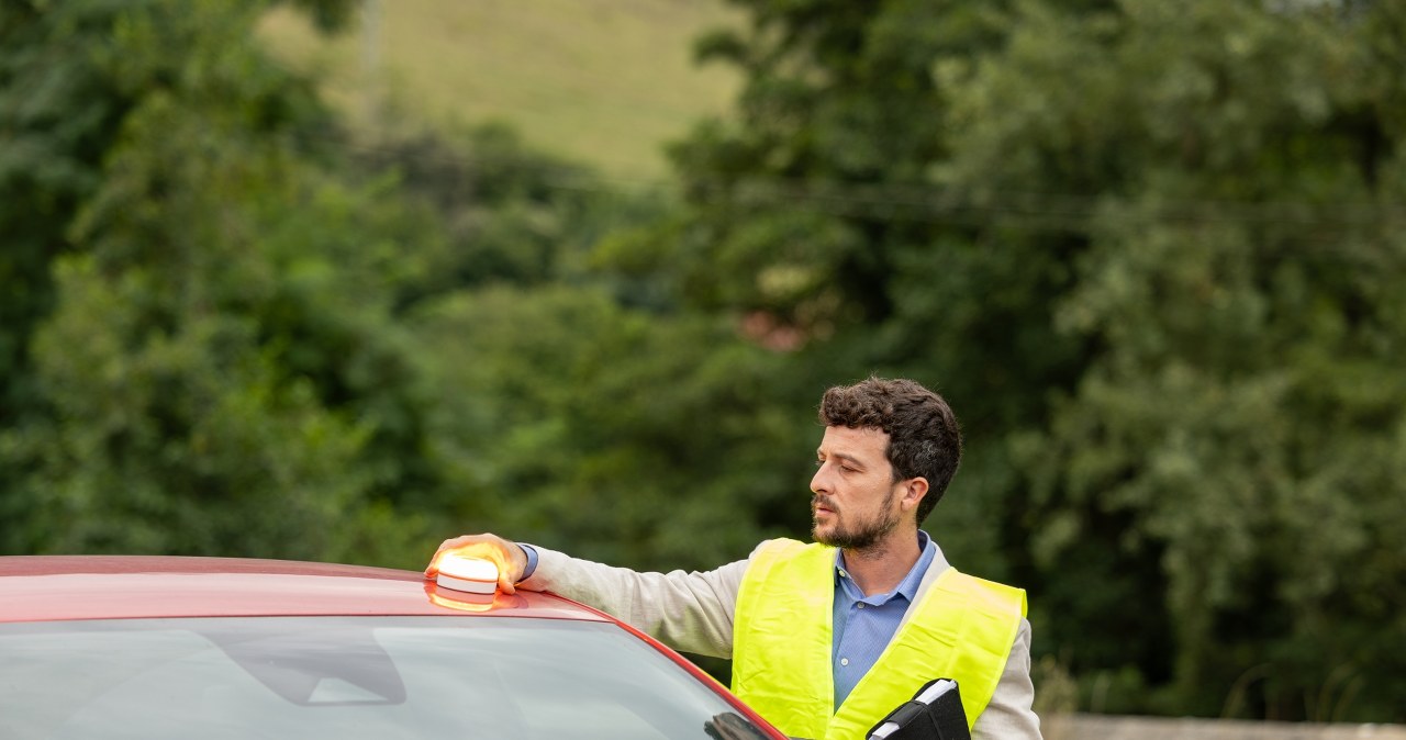Nowe urządzenie zastąpi trójkąt ostrzegawczy. Przepisy obejmą całą UE?