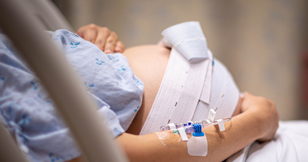 Tragedia po cesarskim cięciu. 31-latka zmarła kilka godzin po porodzie