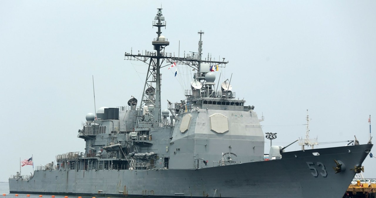 Tankowiec Rosji próbował dopłynąć do Wenezueli. Niszczyciel USA stanął mu na drodze