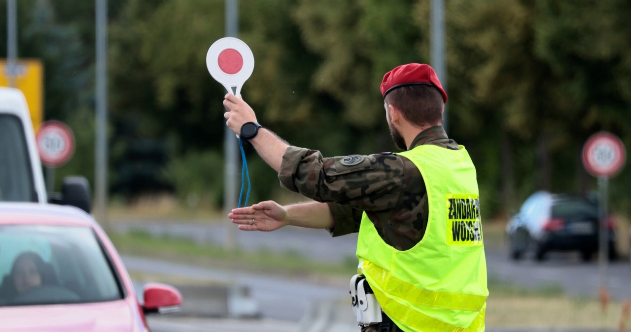 Polacy ocenili decyzję rządu o czasowym przywróceniu kontroli na granicach. Sondaż Opinia24 dla RMF FM