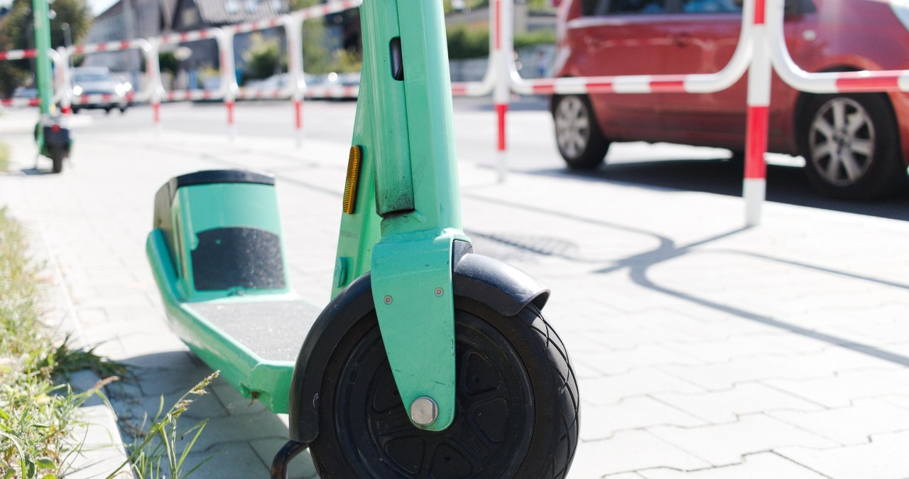 Kontrowersyjne praktyki przy wynajmie hulajnóg. Gigantowi grożą kary