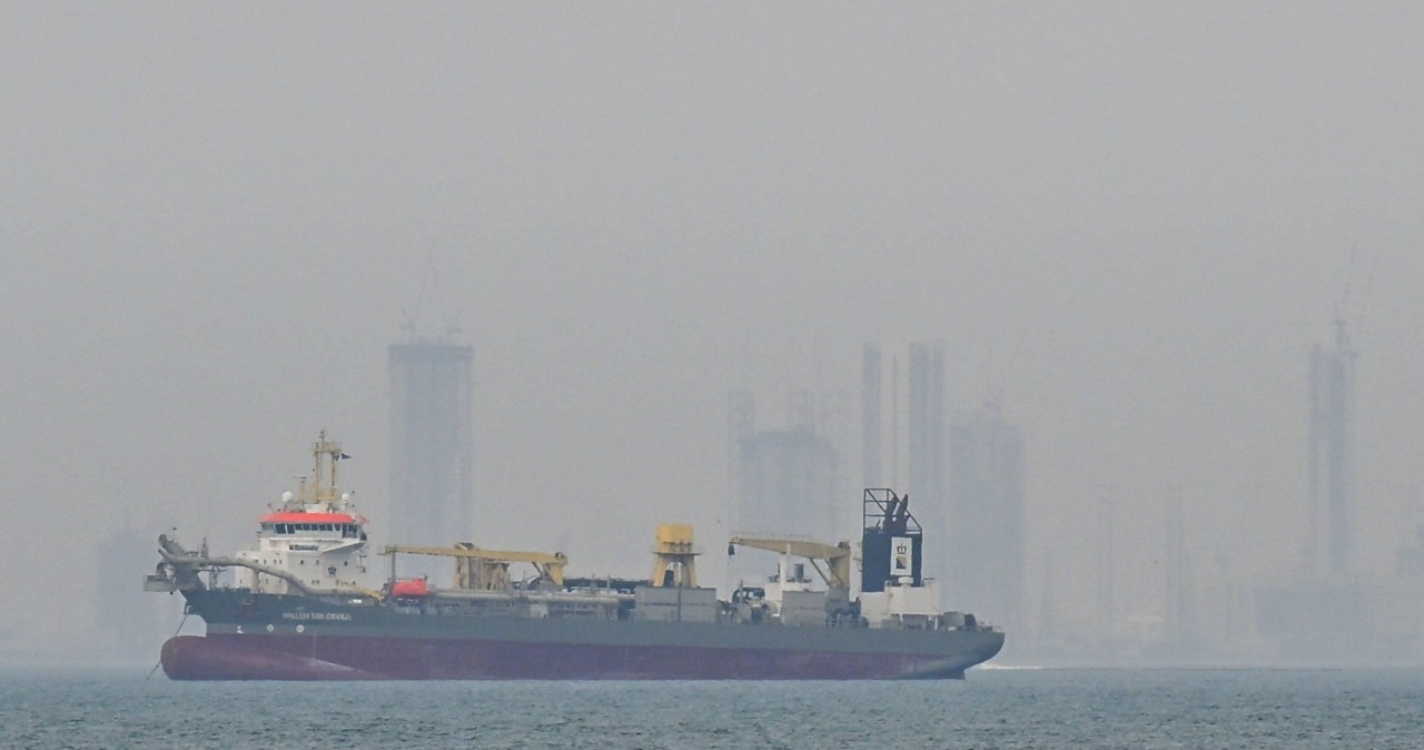 Blokada cieśniny Ormuz. 20 tys. marynarzy utknęło na statkach