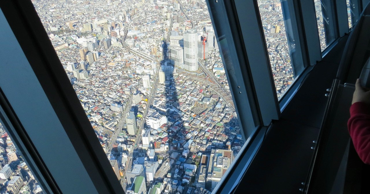 Utknęli na wiele godzin 30 metrów nad ziemią