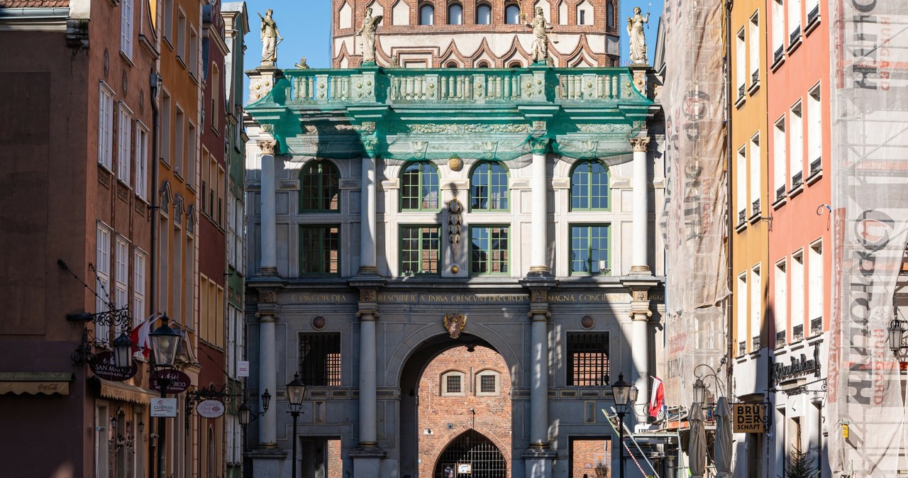 Remont Złotej Bramy nabiera tempa. Co się zmieni w najbliższych miesiącach?