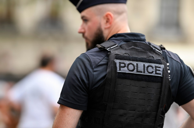 Tragedia we Francji: Bliźniaczki zmarły z odwodnienia, rodzice zatrzymani