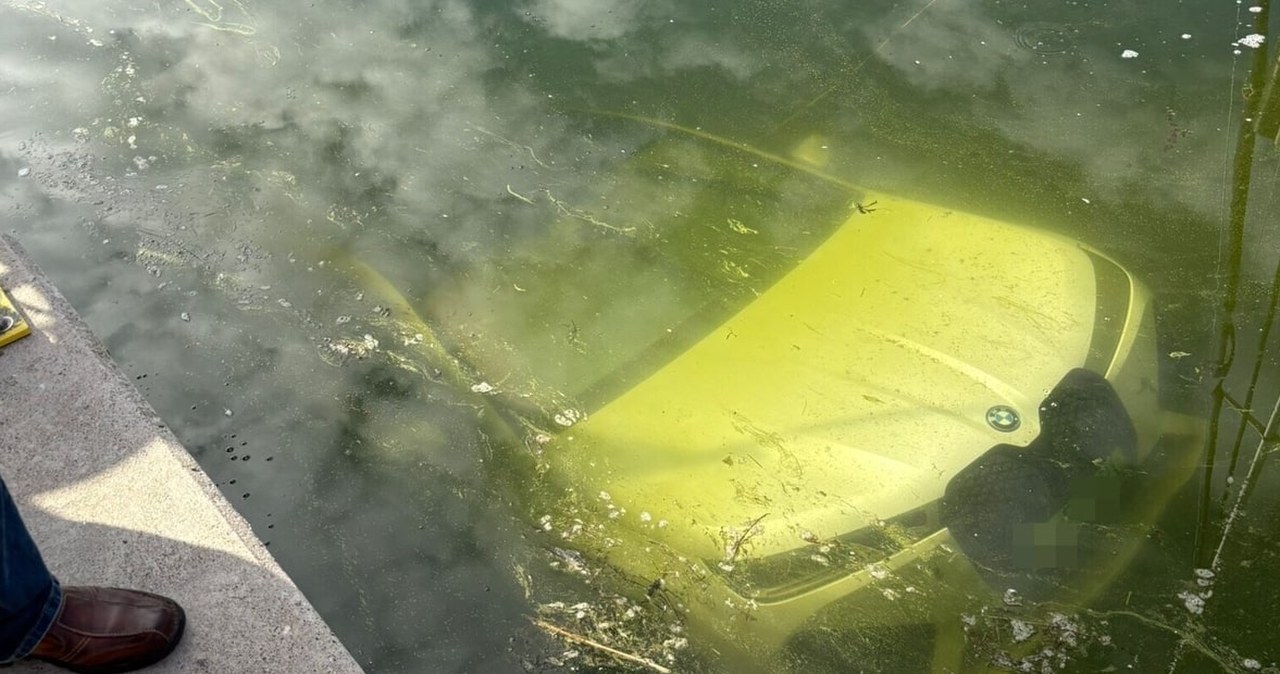 Elektryczne bmw pod wodą. Niefortunny wypadek nad Bałtykiem