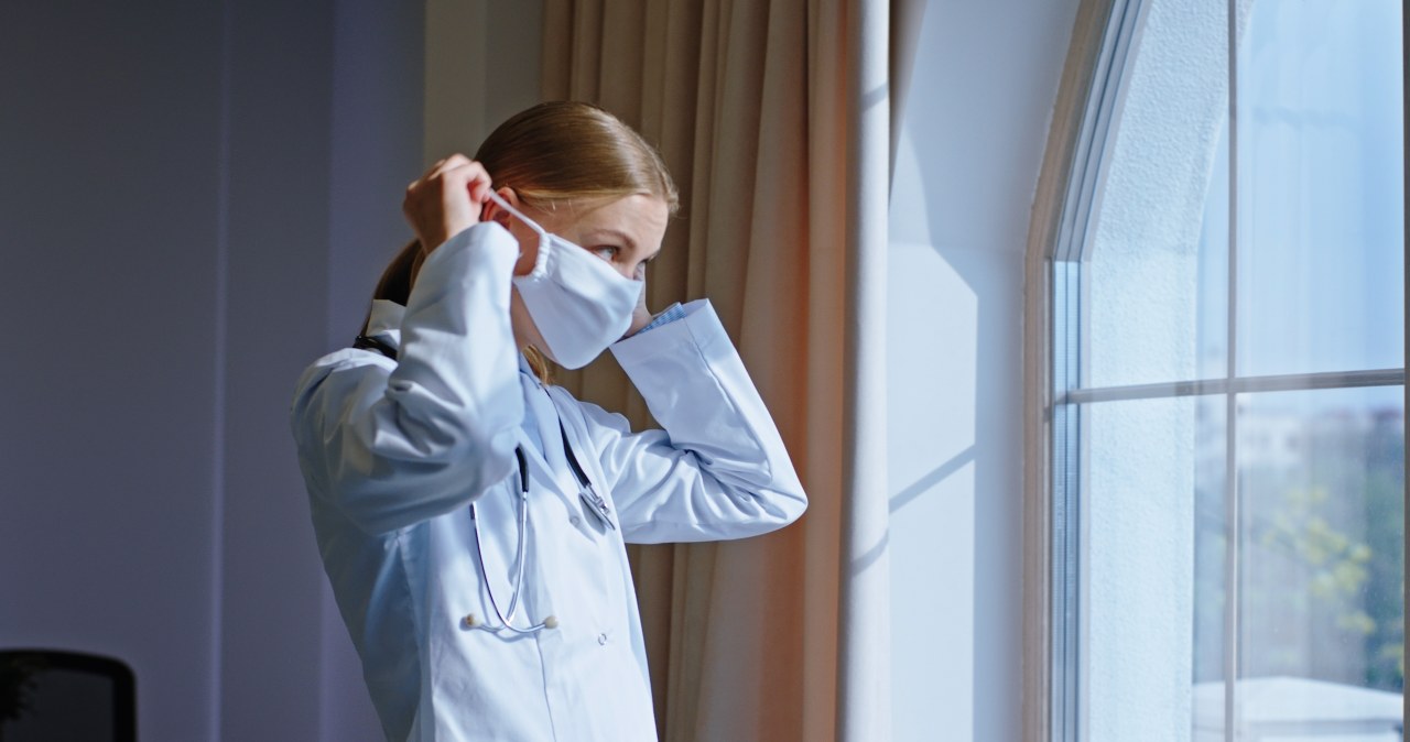 ​"Maseczki założyć!". Nowe zalecenie dla szpitali w całej Polsce