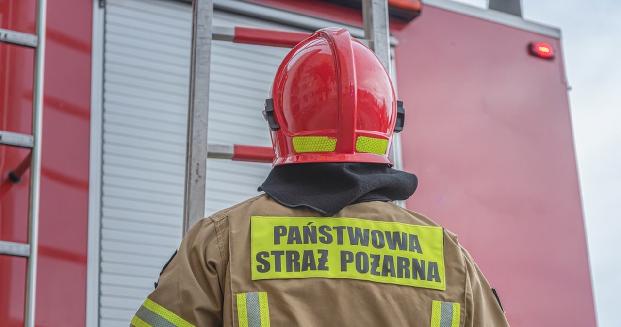 Pożar składowiska odpadów w Chorzowie. Kłęby dymu widoczne z daleka